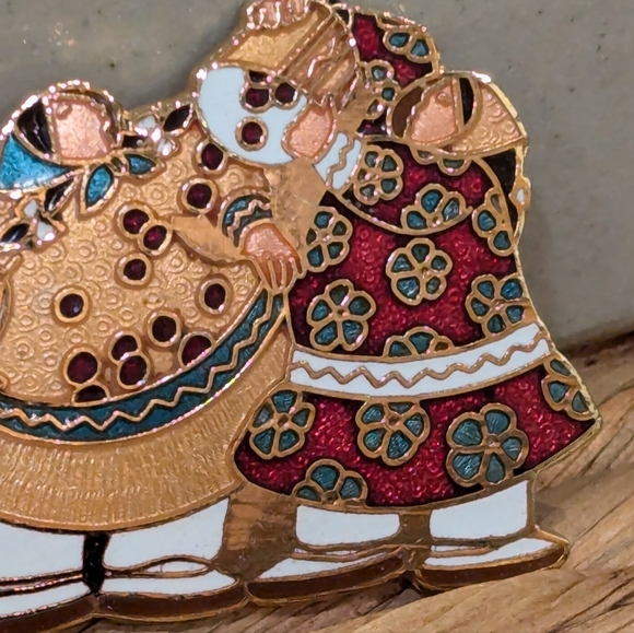 Vintage Barbara Lavallee Native American Inuit Eskimo Enamel Brooch - Picture 3 of 7